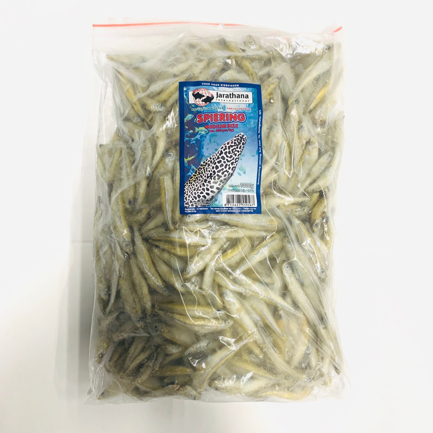 Frozen fish feed in large packs